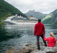 Hurtigruten tjener godt på å hyre sjømenn som jobber for langt under norsk lønnsnivå: Tror luselønn sprer smitte